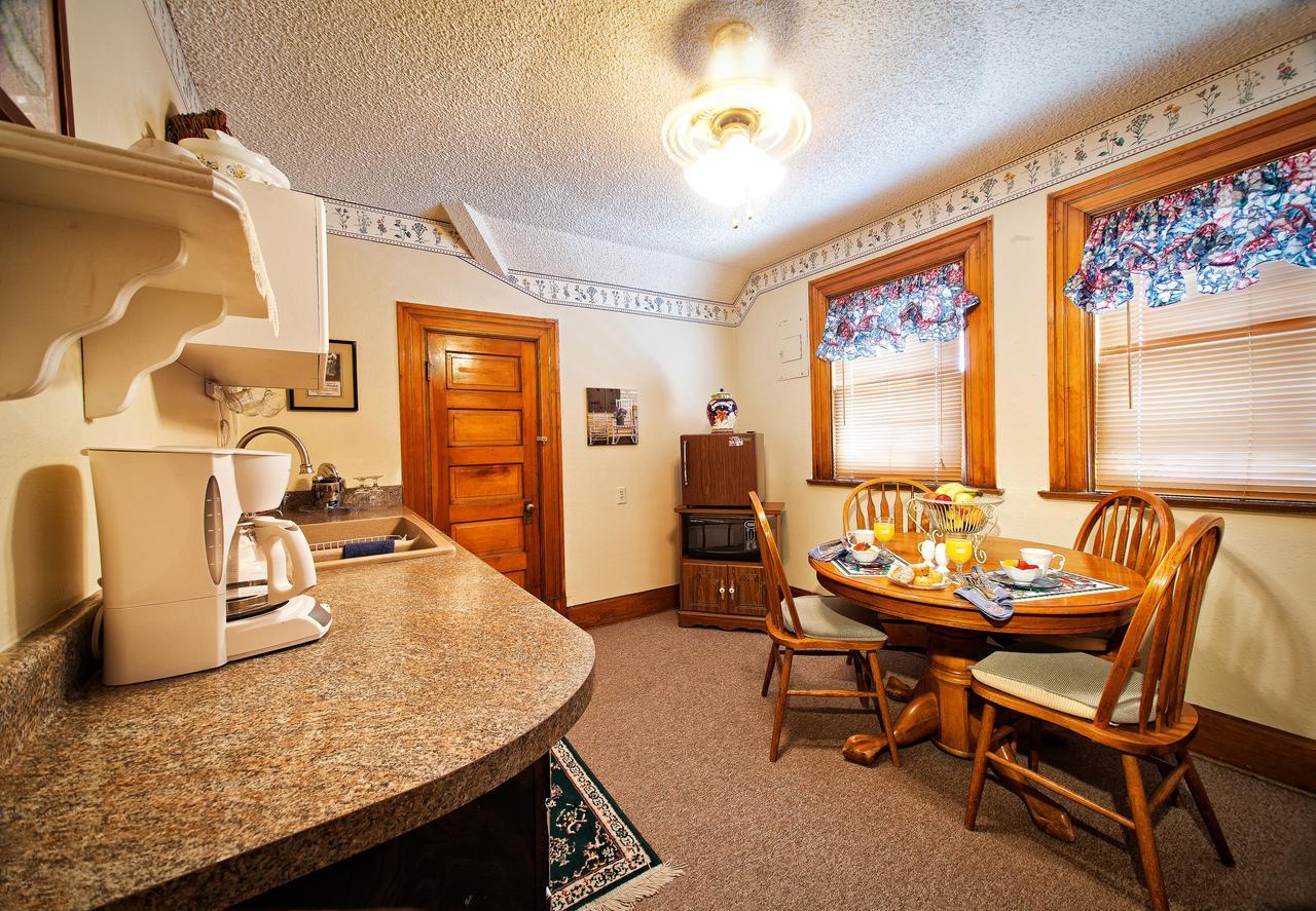 Holden House 1902 Bed & Breakfast Inn コロラドスプリングス エクステリア 写真