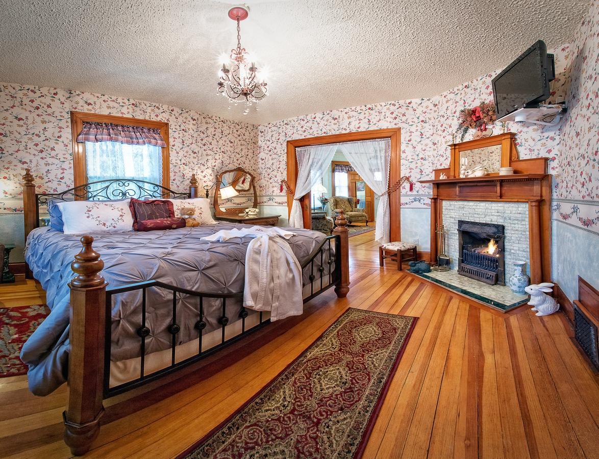 Holden House 1902 Bed & Breakfast Inn コロラドスプリングス エクステリア 写真